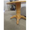 Image 5 : 2 Oak Pedestal Side Tables 19 x 26 x 20