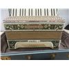 Image 2 : Hohner Verdi I Accordion w/ Case