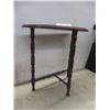 Image 1 : Half Moon Side Table 24" x 24" x 12"