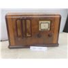 Image 1 : Antique Megacycles Meter Radio
