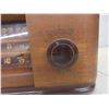 Image 12 : Antique General Electric Tube Radio