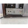 Image 6 : Antique General Electric Tube Radio