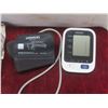 Image 6 : 2 Omron Blood Pressure Monitors