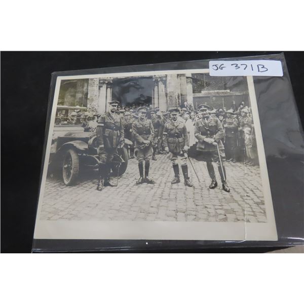 1918 Real Photo Of Prince Of Wales And Generals, Crease On Right Side