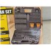 Image 8 : New Dewalt 100 Piece Tradesman Set