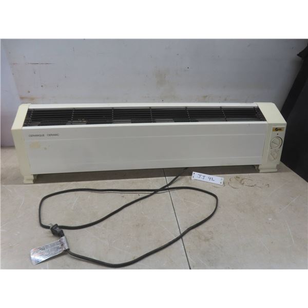 Ceramic Baseboard Style Heater 1500 Watts