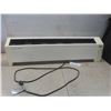 Image 1 : Ceramic Baseboard Style Heater 1500 Watts