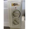 Image 2 : Ceramic Baseboard Style Heater 1500 Watts