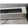 Image 3 : Ceramic Baseboard Style Heater 1500 Watts