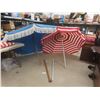 Image 1 : 2 Patio Umbrellas Approx 60" Diameter