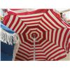 Image 6 : 2 Patio Umbrellas Approx 60" Diameter