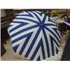 Image 5 : 2 Patio Umbrellas Approx 60" Diameter