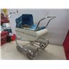 Image 4 : Vintage Doll Carriage