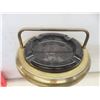 Image 8 : 2 Stand Up Ashtrays