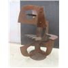 Image 3 : Metal Art Abstract 13" Tall, Brass Scroll Napkin/Letter Holder