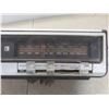 Image 9 : 2 Vintage Lloyd Clock Radios