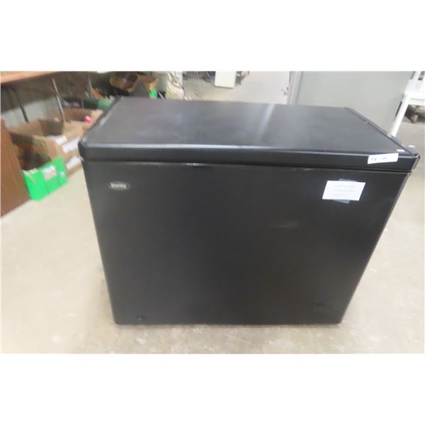 Danby Chest Deep Freeze 33" X 40" X 21"