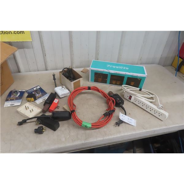 New Never Opened LED Solar Lights, 2 New Dusk To Dawn Light Controls, 5 Light Timers, 24' Extension