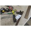 Image 4 : Power Master, Marker And Contour Gauge, 4 Measuring Tapes, 3 Squares, Sharpe Air Sprayer, Etc.