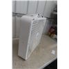 Image 3 : Box Fan - 21" x 21"