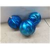 Image 8 : Christmas Tree Decorations