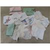 Image 9 : Blankets, Tablecloths, Handkerchiefs, Linens And More