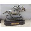 Image 6 : 12 Horse Racing Horseplayers Challenge Trophies And Tote