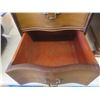 Image 4 : 2 Mahogany Side Tables 26 X 19 X 14