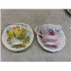 Image 4 : 5 China Tea Cups & Saucers Royal Albert