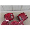 Image 2 : Vintage Grote 9130 Tail Lights Red 5 3/4", 4 Extra Lens, License Plate Bracket And 2 Grote Marker L