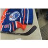 Image 8 : Edmonton Oilers Size 52 Hockey NHL Jersey, Sherwood Autographed Stick And Manitoba Moose Scarf