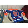 Image 9 : Edmonton Oilers Size 52 Hockey NHL Jersey, Sherwood Autographed Stick And Manitoba Moose Scarf