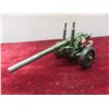 Image 8 : 2 Military Dinky Toys, Armoured Personnel Carrier And 55 Medium Gun