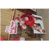 Image 5 : 2 Cardboard Santa Coca Cola Advertisements 65" Tall And 48" Tall