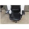 Image 3 : Executive Rolling Leather Or Leather-Style Office Chair