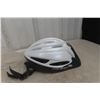 Image 11 : New Bicycle Helmet And 3 Piece Safety Knee, Elbow, Wrist Pads