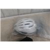 Image 9 : New Bicycle Helmet And 3 Piece Safety Knee, Elbow, Wrist Pads