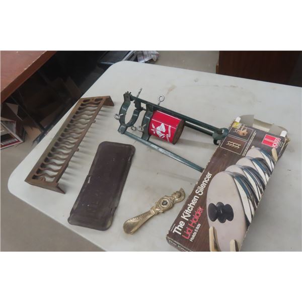 New Ideal Implement Tool Box Lid, Metal Tree Stand