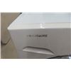 Image 4 : Frigidaire Washing Machine