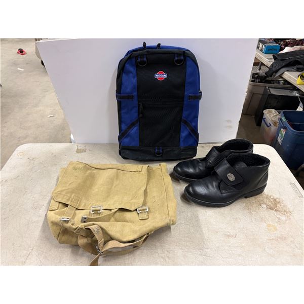 New Bell Full Canvas Hunting Bag And Size 12 Winter Shoes