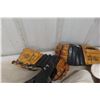 Image 3 : Hockey Equipment Knee Pads, Skates, Bauer Challenge CCM Tacks Vintage + Figure Skates