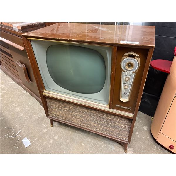 General Electric MCM Cabinet TV 36" X 31" X 18"