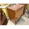 Image 5 : General Electric MCM Cabinet TV 36" X 31" X 18"