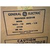 Image 7 : General Electric MCM Cabinet TV 36" X 31" X 18"