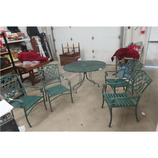 Patio Table 29" High 48" Diameter + 4 Chairs
