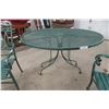 Image 2 : Patio Table 29" High 48" Diameter + 4 Chairs