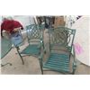 Image 7 : Patio Table 29" High 48" Diameter + 4 Chairs