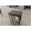Image 4 : Set Of 3 Nesting Stands