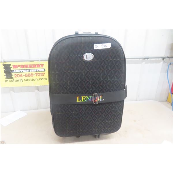 Lenoesl Suit Case