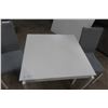 Image 3 : IKEA Table 29" X 29 1/2" X 29 1/2" + 2 Chairs